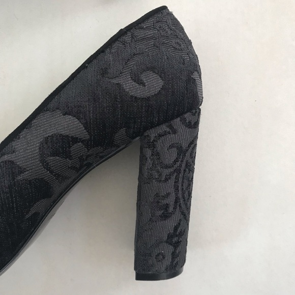 Nine West Tapestry Stacked Heel Pumps - Picture 5 of 8